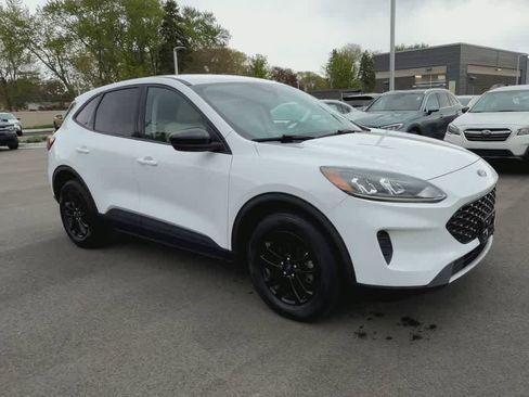 Used 2020 Ford Escape SE Sport AWD/4WD image 2