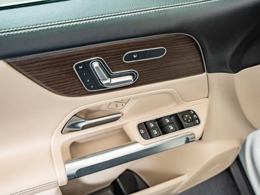 Certified 2026 Mercedes-Benz GLB 250 4MATIC image 18