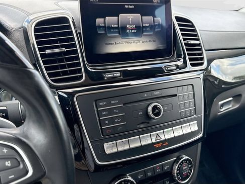 Used 2018 Mercedes-Benz GLS 550 4MATIC w/ Driver Assistance Package image 28