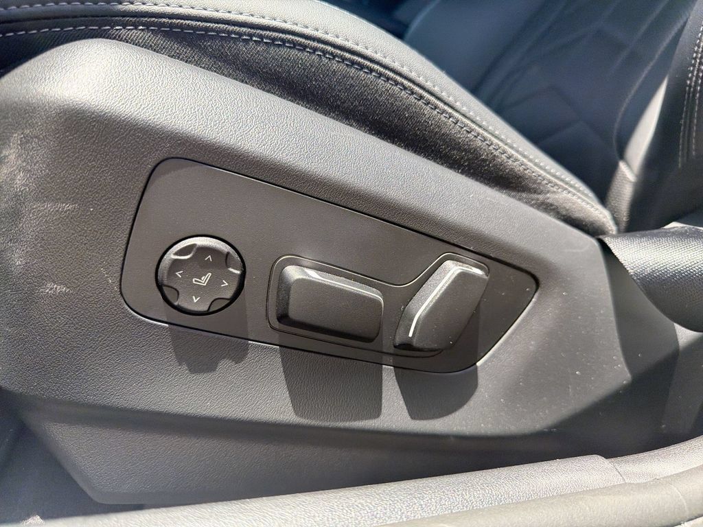 Used 2026 BMW 530i RWD image 14