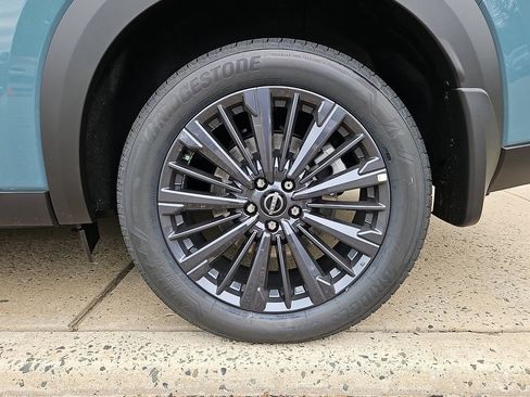 New 2026 Nissan Pathfinder SL w/ SL Premium Package AWD/4WD image 6