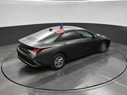 New 2026 Hyundai Elantra SE FWD image 30