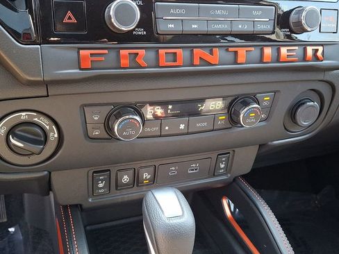 Used 2025 Nissan Frontier PRO-4X w/ Pro Premium Package AWD/4WD image 18