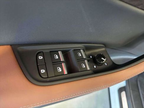 Used 2025 Audi Q8 Premium Plus w/ Premium Plus Package image 29