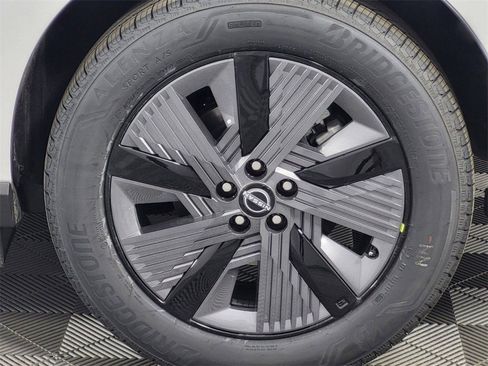 New 2025 Nissan Murano SL image 8