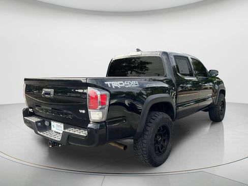 Used 2020 Toyota Tacoma TRD Off-Road w/ Technology Package AWD/4WD image 5
