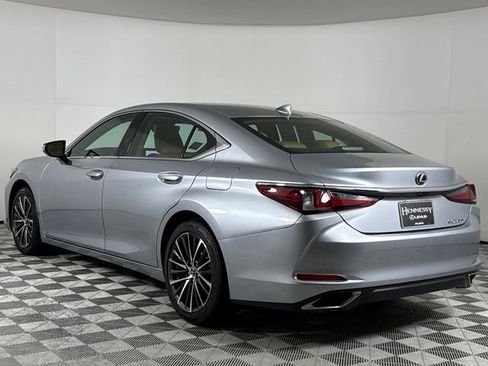 Used 2025 Lexus ES 350 w/ Premium Package FWD image 7