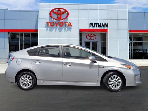 Used 2012 Toyota Prius Prime Plug-In Hybrid FWD image 3