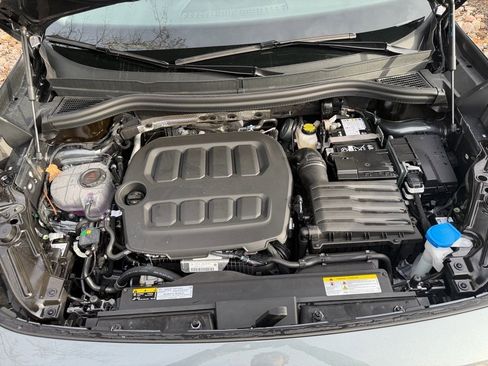 New 2026 Volkswagen Tiguan SE FWD image 10