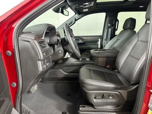 Used 2023 Chevrolet Tahoe Z71 w/ Luxury Package image 11