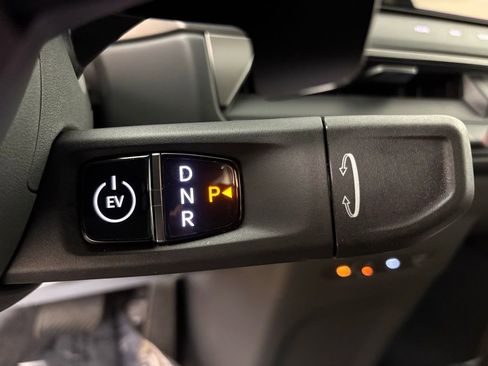 New 2026 Kia EV9 Wind image 24