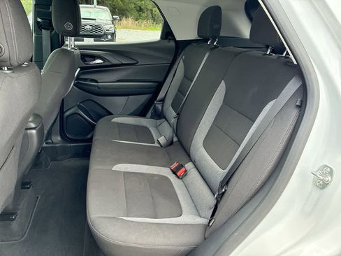 Used 2025 Chevrolet TrailBlazer LT FWD image 22