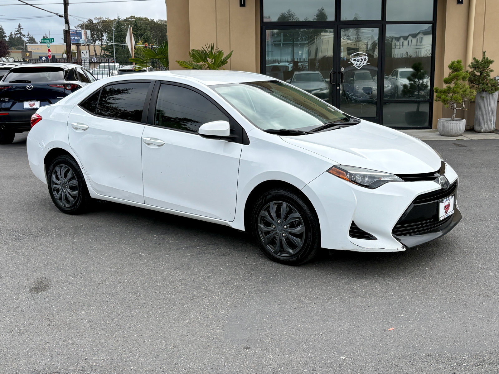 Used 2017 Toyota Corolla LE w/ Carpet Mat Package (TMS) FWD image 1