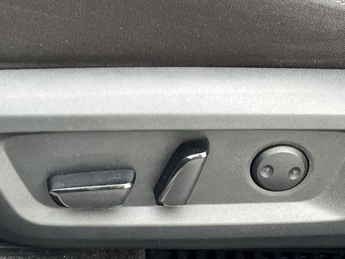 Certified 2022 Nissan Rogue SV image 16