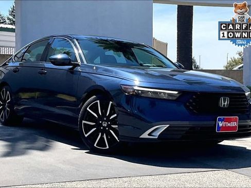 Used 2025 Honda Accord Touring image 2