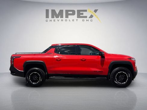 Used 2026 Chevrolet Silverado EV Trail Boss AWD/4WD image 6