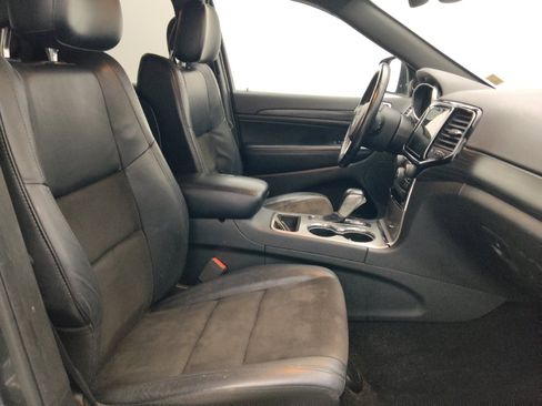 Used 2019 Jeep Grand Cherokee Altitude AWD/4WD image 21