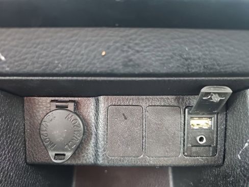 Used 2014 Toyota Corolla LE FWD image 10