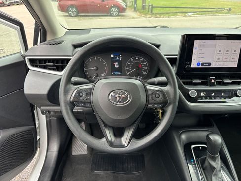 Used 2023 Toyota Corolla LE FWD image 27