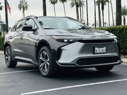 Used 2024 Toyota bZ4X XLE SPORT UTILITY 4D w/ Weather Package image 8