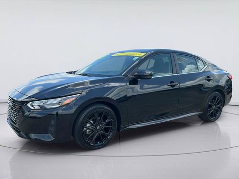 Used 2025 Nissan Sentra SR w/ Midnight Edition FWD image 3