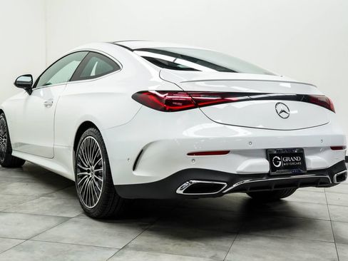Used 2025 Mercedes-Benz CLE 300 4MATIC Coupe w/ AMG Line image 12