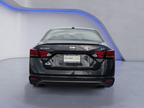 Used 2022 Nissan Altima 2.5 SV image 14