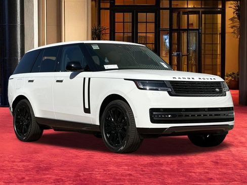 New 2026 Land Rover Range Rover SE image 8