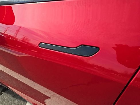 Used 2021 Tesla Model Y Long Range image 11