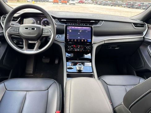 New 2025 Jeep Grand Cherokee L Limited image 3