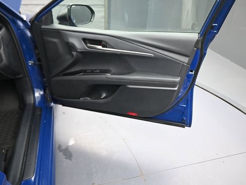 Used 2025 Toyota Camry SE image 19