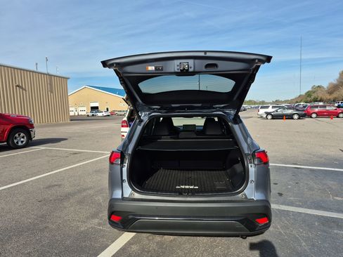 Used 2026 Toyota Corolla Cross XSE image 8