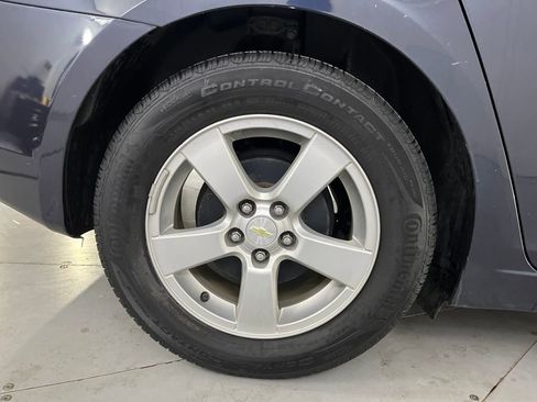 Used 2014 Chevrolet Cruze LT w/ Technology Package image 16