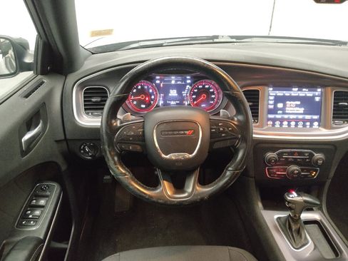 Used 2019 Dodge Charger SXT AWD/4WD image 22