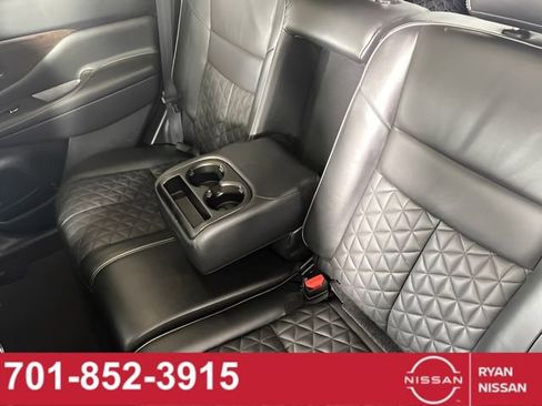 Certified 2019 Nissan Murano Platinum w/ Cargo Package image 30