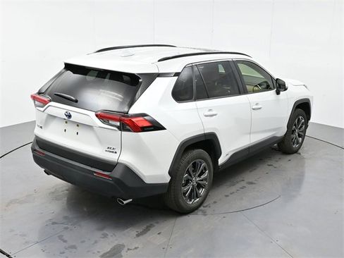Used 2023 Toyota RAV4 XLE Premium image 41
