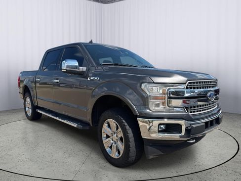 Used 2018 Ford F150 Lariat w/ Equipment Group 502A Luxury AWD/4WD image 2