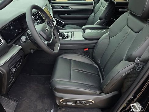 New 2026 Jeep Grand Wagoneer 2WD image 13