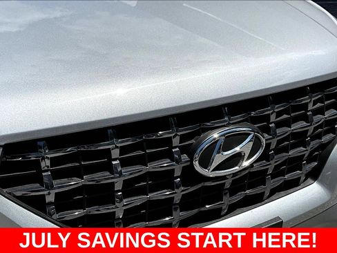 Used 2025 Hyundai Venue SEL FWD image 41