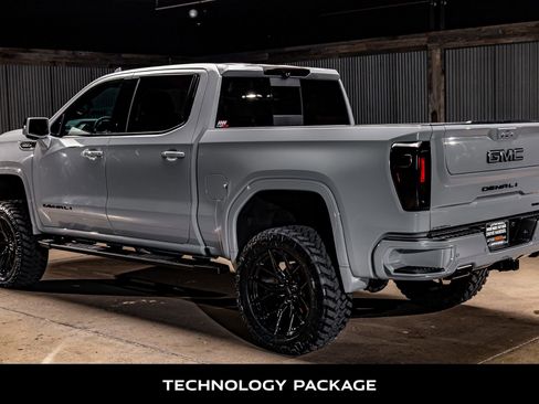 Used 2025 GMC Sierra 1500 Denali w/ Technology Package image 7