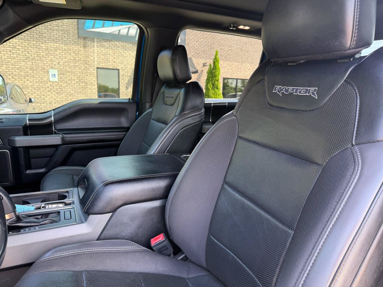 Used 2019 Ford F150 Raptor w/ Equipment Group 802A Luxury AWD/4WD image 14