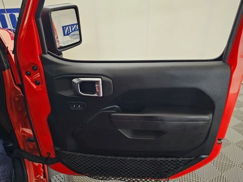 Used 2021 Jeep Gladiator Sport AWD/4WD image 27