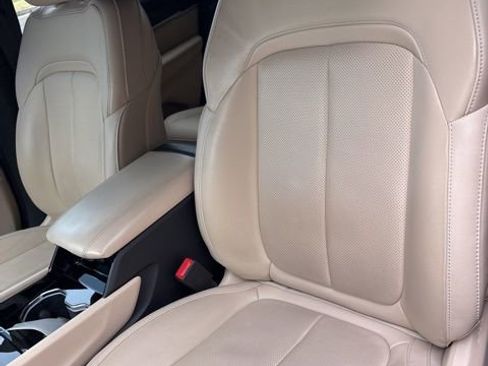 Used 2023 Jeep Grand Cherokee Limited w/ Luxury Tech Group II image 15