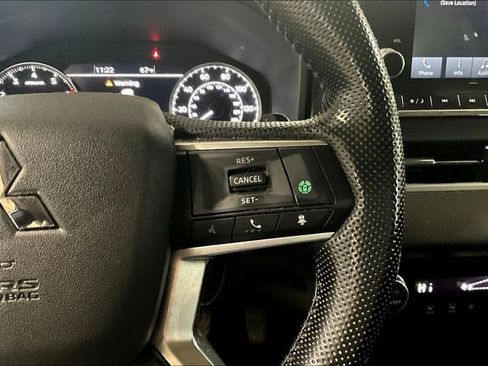 Used 2022 Mitsubishi Outlander SE image 17