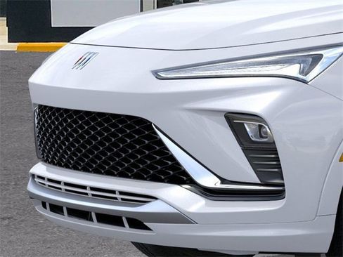 New 2026 Buick Envista Avenir image 13
