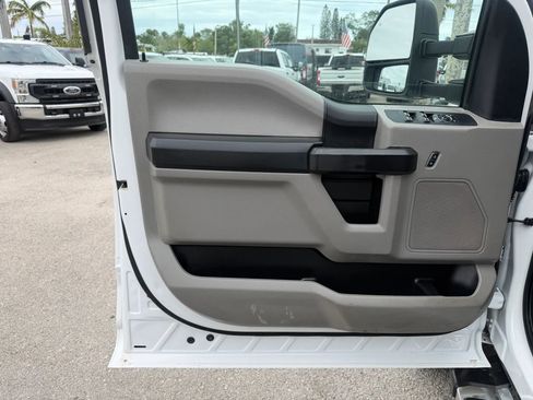 Used 2019 Ford F550 4x4 Crew Cab Super Duty image 9
