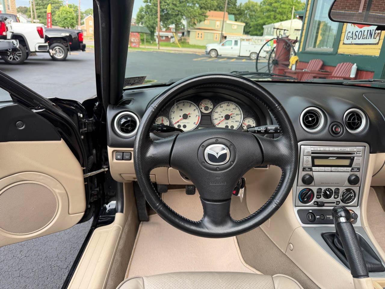 Used 2004 MAZDA MX-5 Miata LS RWD image 22