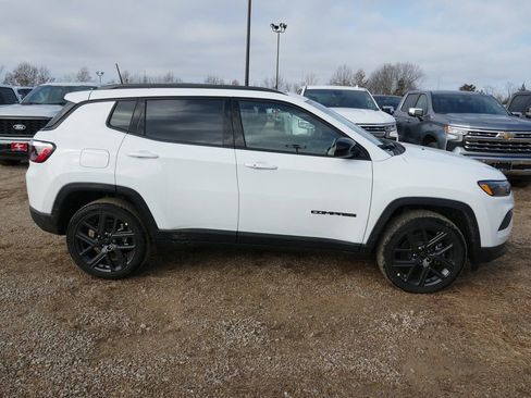 New 2026 Jeep Compass Latitude w/ Sun and Sound Group AWD/4WD image 3