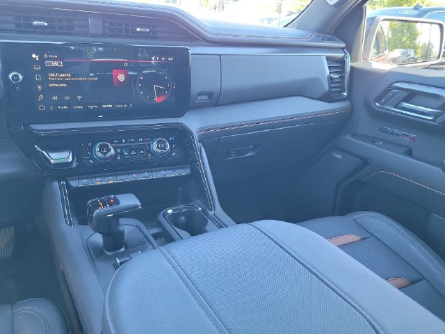Used 2024 GMC Sierra 1500 AT4 w/ Technology Package AWD/4WD image 27