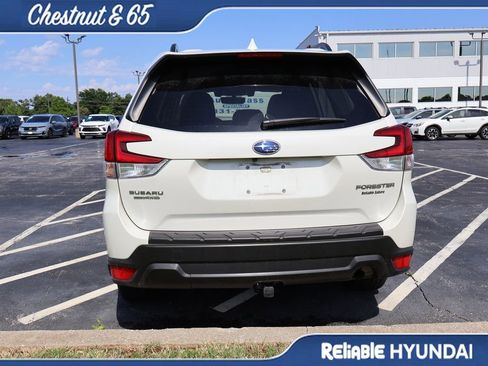 Used 2019 Subaru Forester Premium AWD/4WD image 18